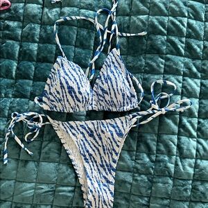 SHEIN Blue and White Striped Kids Bikini